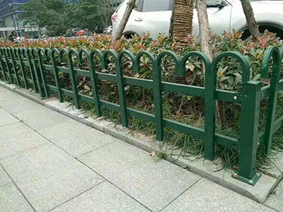 上海锌钢草坪护栏图片3